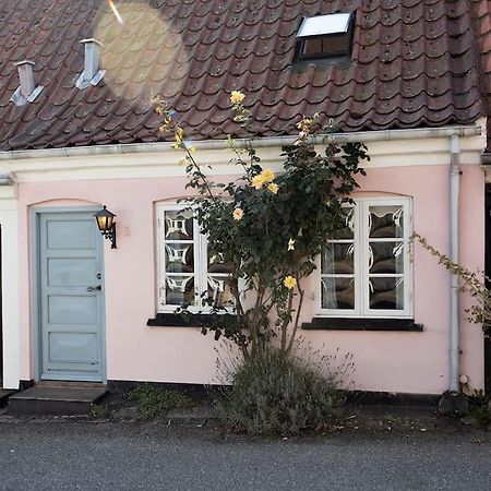 Skont Fiskerhus. Taet Pa By, Havn Og Havet Villa Marstal Buitenkant foto