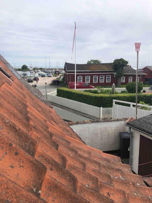 Skont Fiskerhus. Taet Pa By, Havn Og Havet Villa Marstal Buitenkant foto