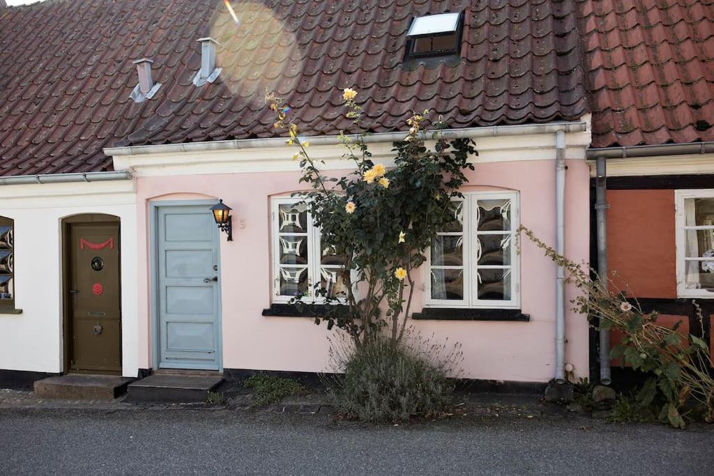 Skont Fiskerhus. Taet Pa By, Havn Og Havet Villa Marstal Buitenkant foto
